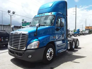 2015 Freightliner CASCADIA 125
