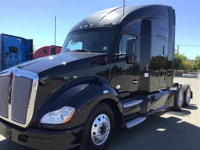 2022 KENWORTH T680