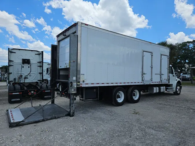 2017 FREIGHTLINER/MERCEDES M2 106