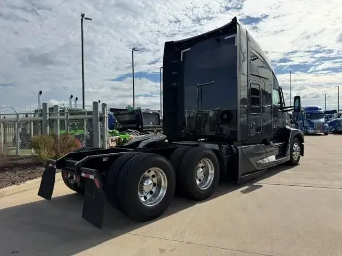 2023 Kenworth T680