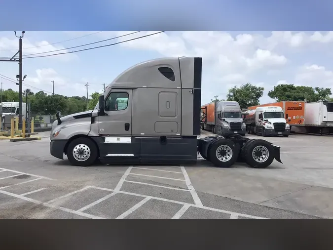 2023 Freightliner Cascadia