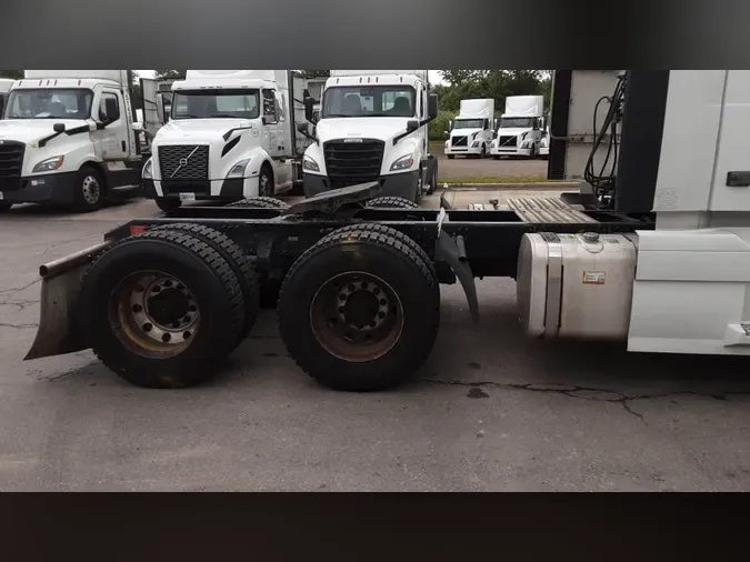 2018 Volvo VNL300