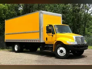 2018 International 4300 SBA 4X2
