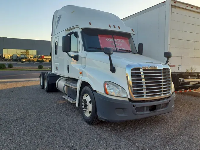 2017 FREIGHTLINER/MERCEDES CASCADIA 125