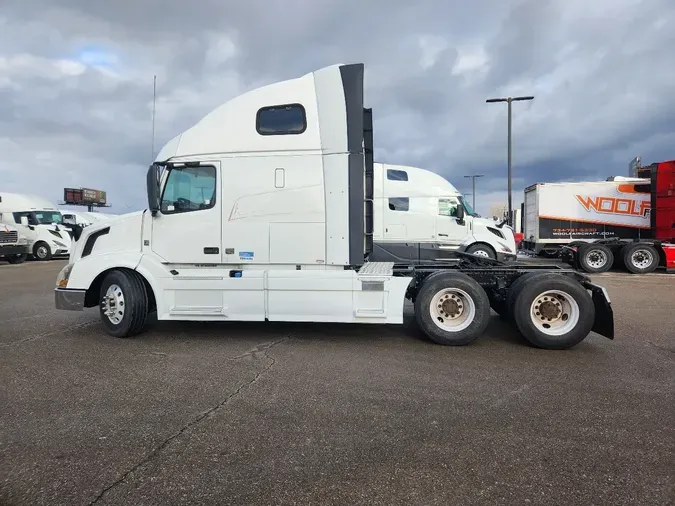 2013 VOLVO VNL6T670