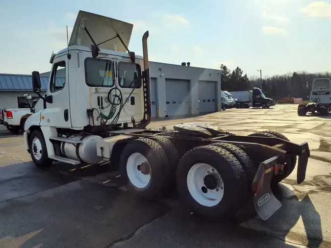 2017 FREIGHTLINER/MERCEDES CASCADIA 1254f81587d638015d75133d1d6a83db813