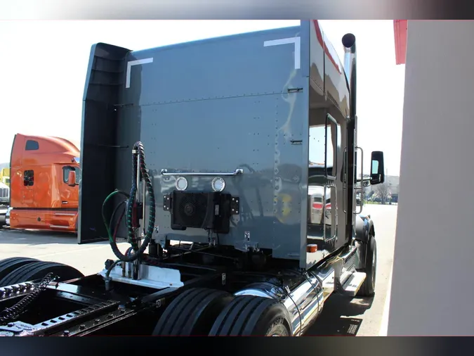 2025 Peterbilt 5674f848486fcdefa77c2414041b421da84