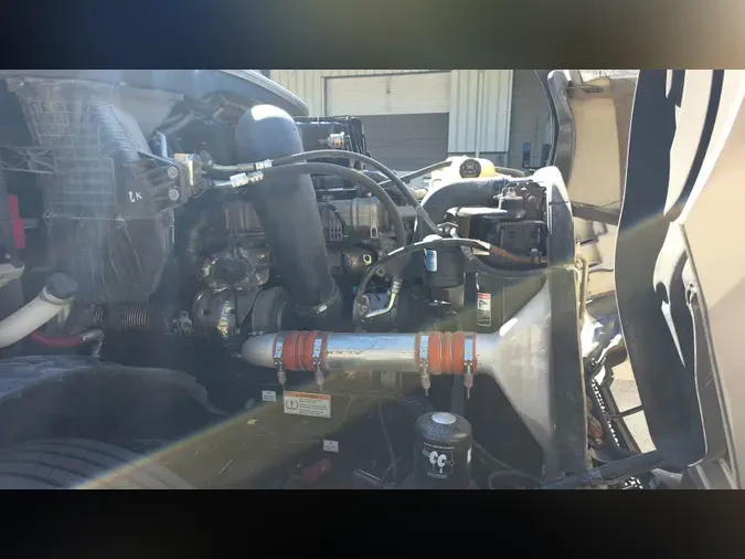 2023 Freightliner Cascadia 1264f8686fce5059a76d44cbfeaa369a013