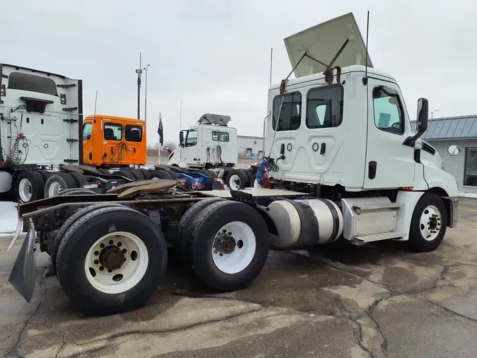 2020 FREIGHTLINER/MERCEDES NEW CASCADIA PX12664