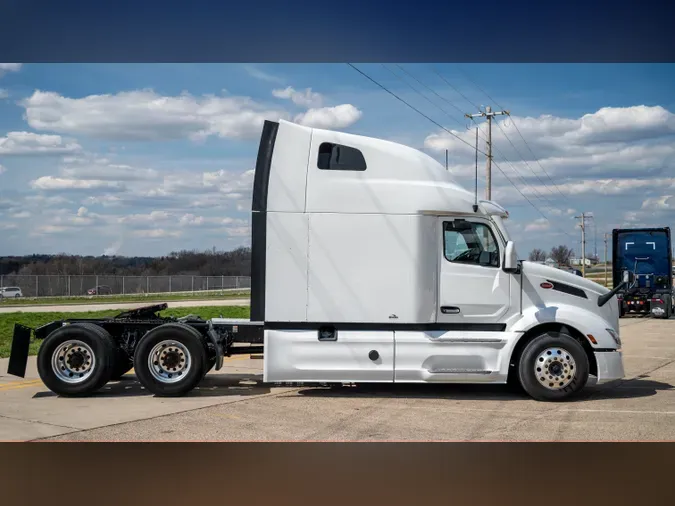 2023 PETERBILT 579