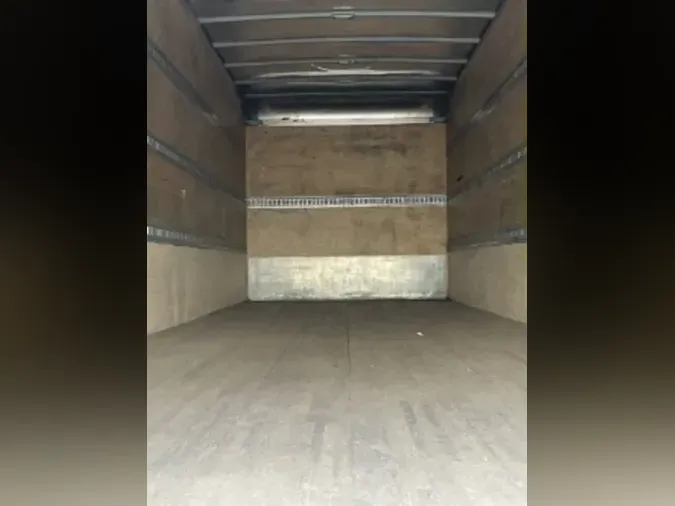 2018 FREIGHTLINER M2 106