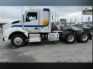 2020 KENWORTH T880