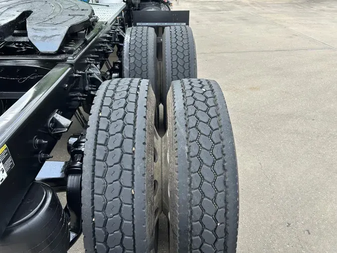 2022 Peterbilt 389