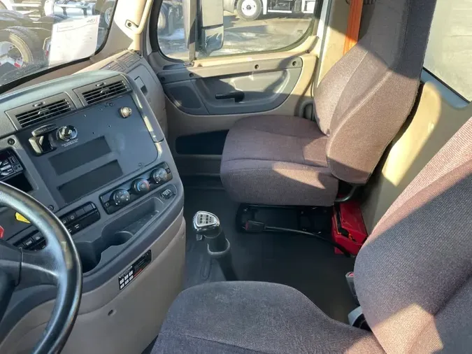 2019 FREIGHTLINER/MERCEDES CASCADIA 113