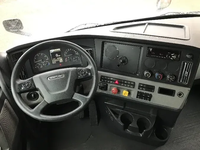 2019 Freightliner T12664ST