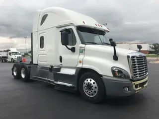 2018 FREIGHTLINER X12564ST