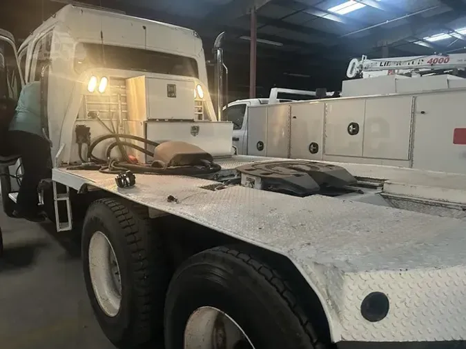 2012 FREIGHTLINER BUSINESS CLASS M2 1064f91ffd3d17527321d9aa8111b709773