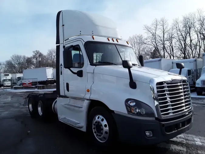 2020 FREIGHTLINER/MERCEDES CASCADIA 1254f94b8fc0727a467efb2cdbc527808a1