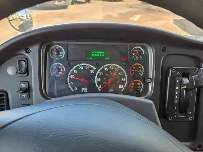 2017 FREIGHTLINER/MERCEDES M2 106