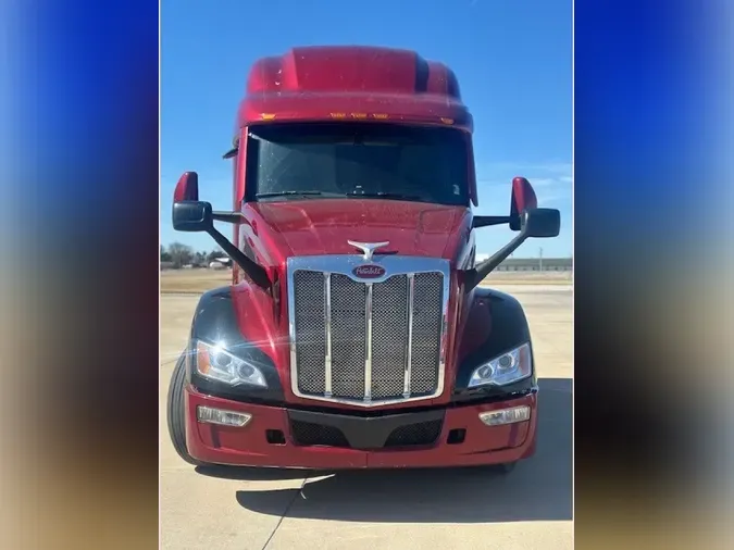 2023 PETERBILT 579