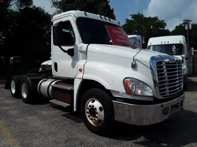 2018 FREIGHTLINER/MERCEDES CASCADIA 125