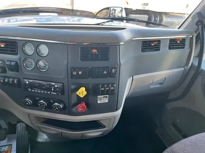 2022 Peterbilt 579
