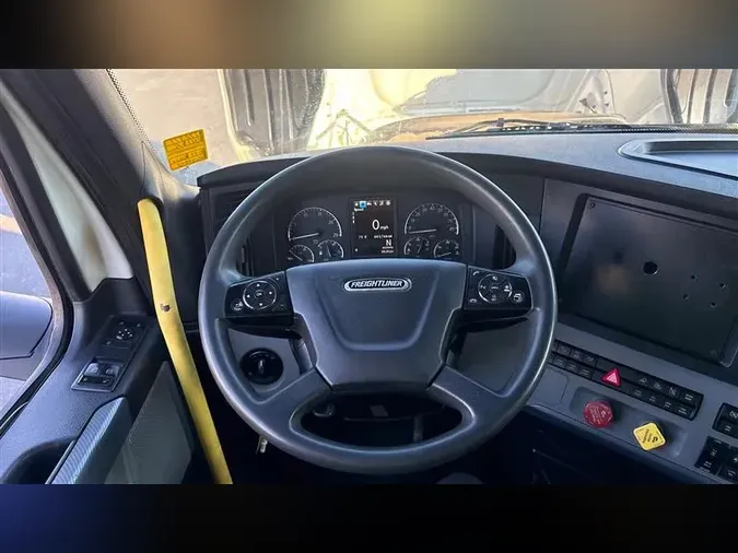 2022 FREIGHTLINER CA126