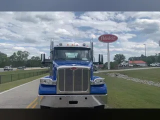 2025 Peterbilt 567