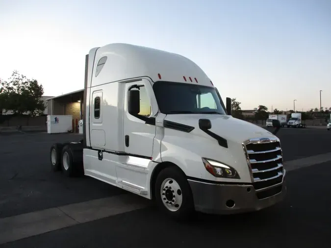 2021 FREIGHTLINER/MERCEDES NEW CASCADIA PX126644fa126d12f1288eb83ad217e25e4d184