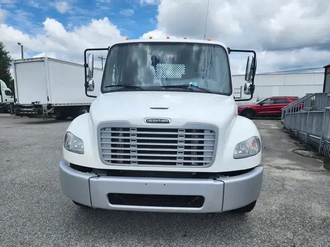 2016 FREIGHTLINER M2 106