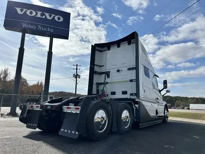  VOLVO VNL64T860