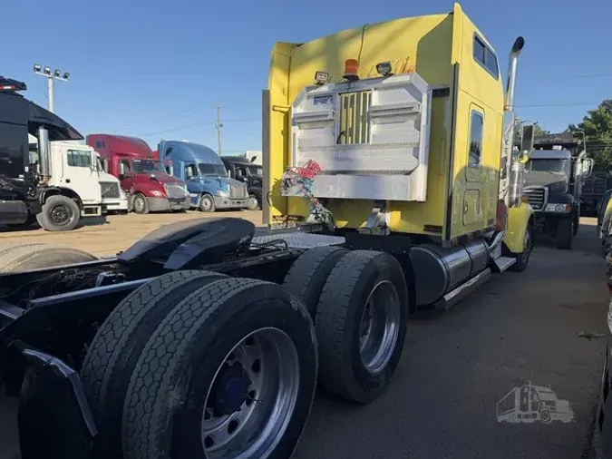 2001 KENWORTH W9004fa71fb327a9202063b507228d34a538