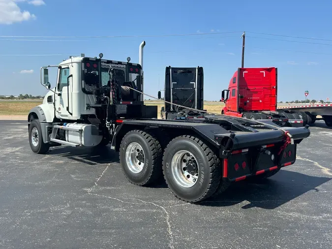 2025 MACK GR64FT