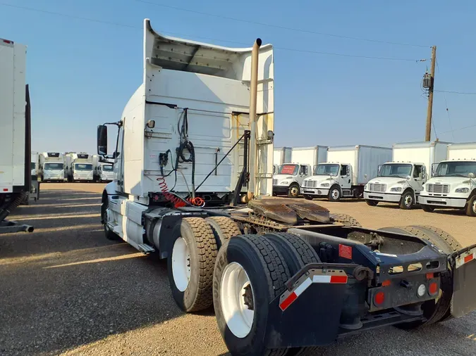 2019 VOLVO VNL64T