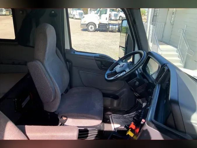 2021 INT LT625 6x4
