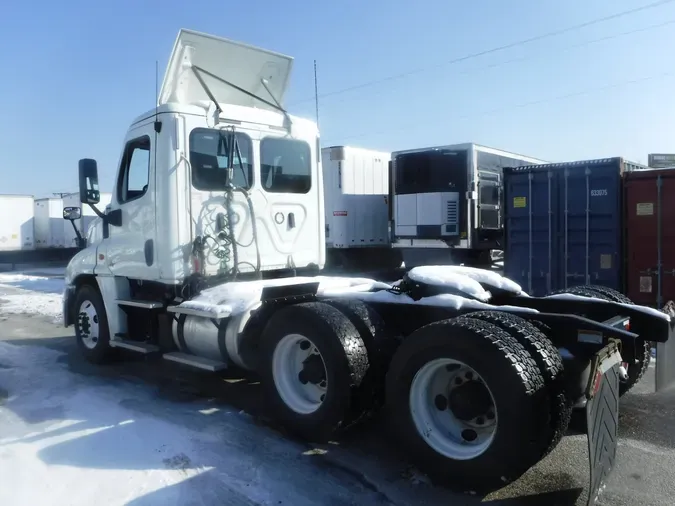 2018 FREIGHTLINER/MERCEDES CASCADIA 125