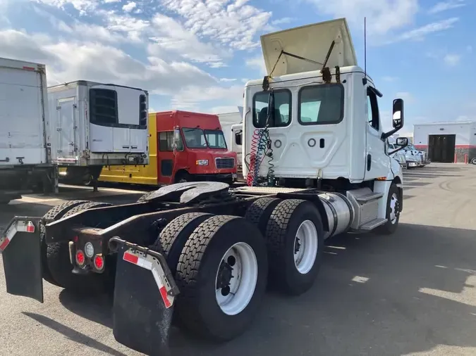 2019 FREIGHTLINER/MERCEDES NEW CASCADIA PX12664