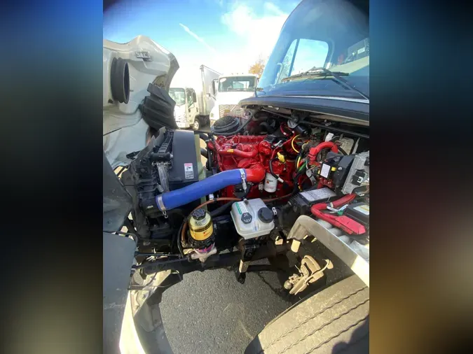 2022 FREIGHTLINER/MERCEDES M2 106