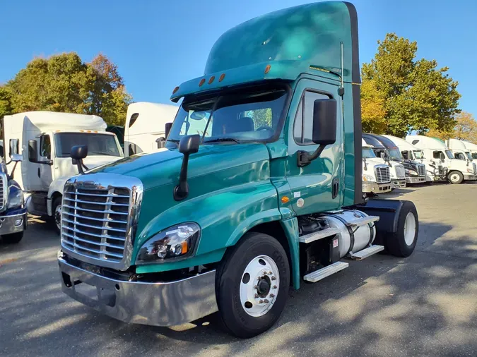 2018 FREIGHTLINER/MERCEDES CASCADIA 1254fb80cdbf67f7184fbcaada725db7c12