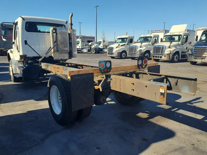 2017 FREIGHTLINER/MERCEDES M2 106