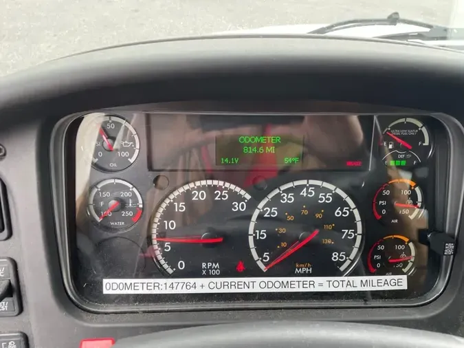 2018 FREIGHTLINER M2 106