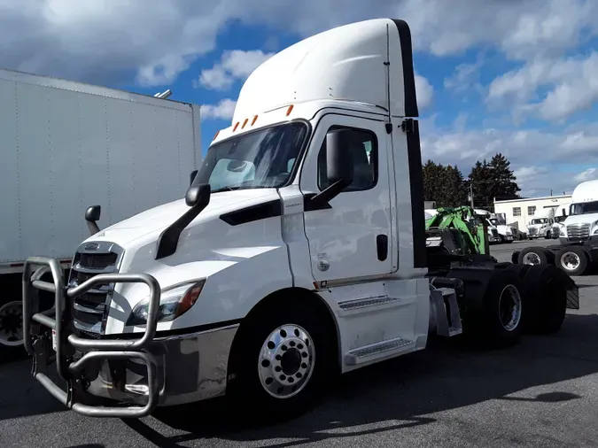 2020 FREIGHTLINER/MERCEDES NEW CASCADIA 116