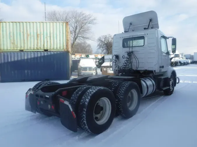 2019 VOLVO VNL