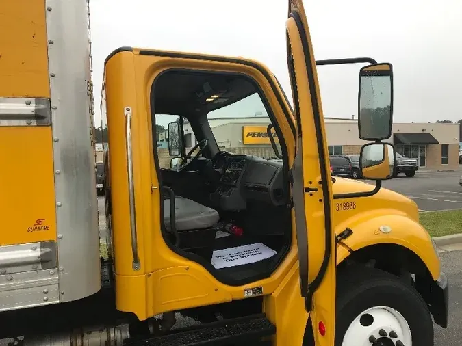 2019 Freightliner M2