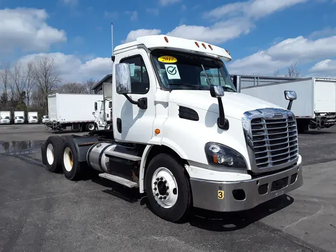 2017 FREIGHTLINER/MERCEDES CASCADIA 113