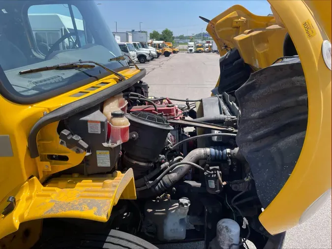 2019 Freightliner Business Class M2 106