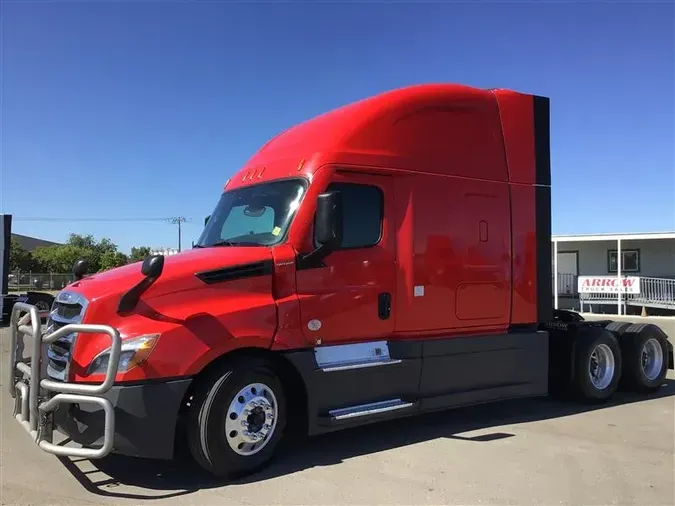 2021 FREIGHTLINER CA126