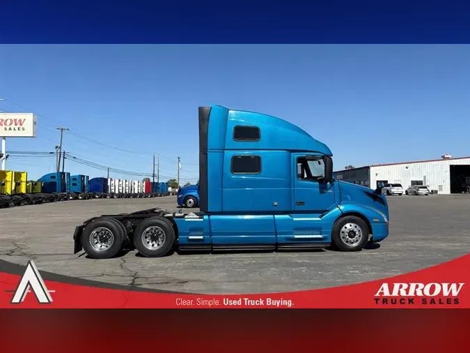 2020 VOLVO VNL860