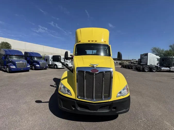 2023 Peterbilt 5794fcb3cfc648b81e25f4c1bd8652f7bd9