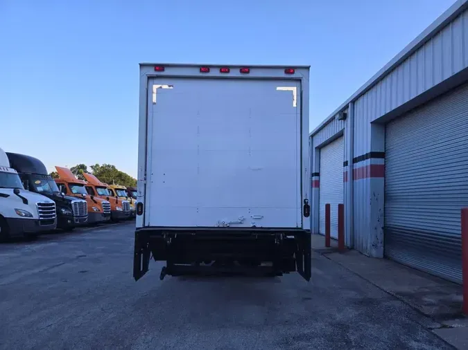 2018 FREIGHTLINER/MERCEDES M2 106